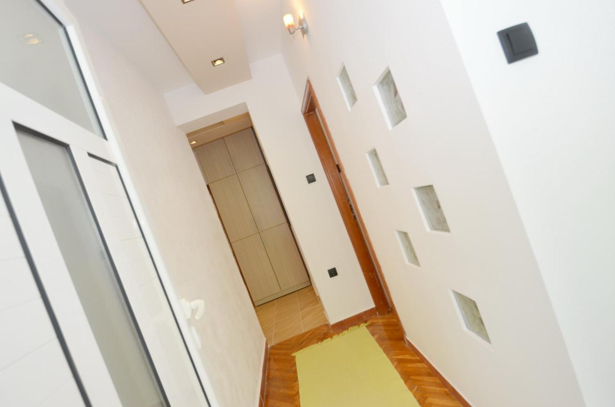 Bugi Apartment Kotor Luaran gambar