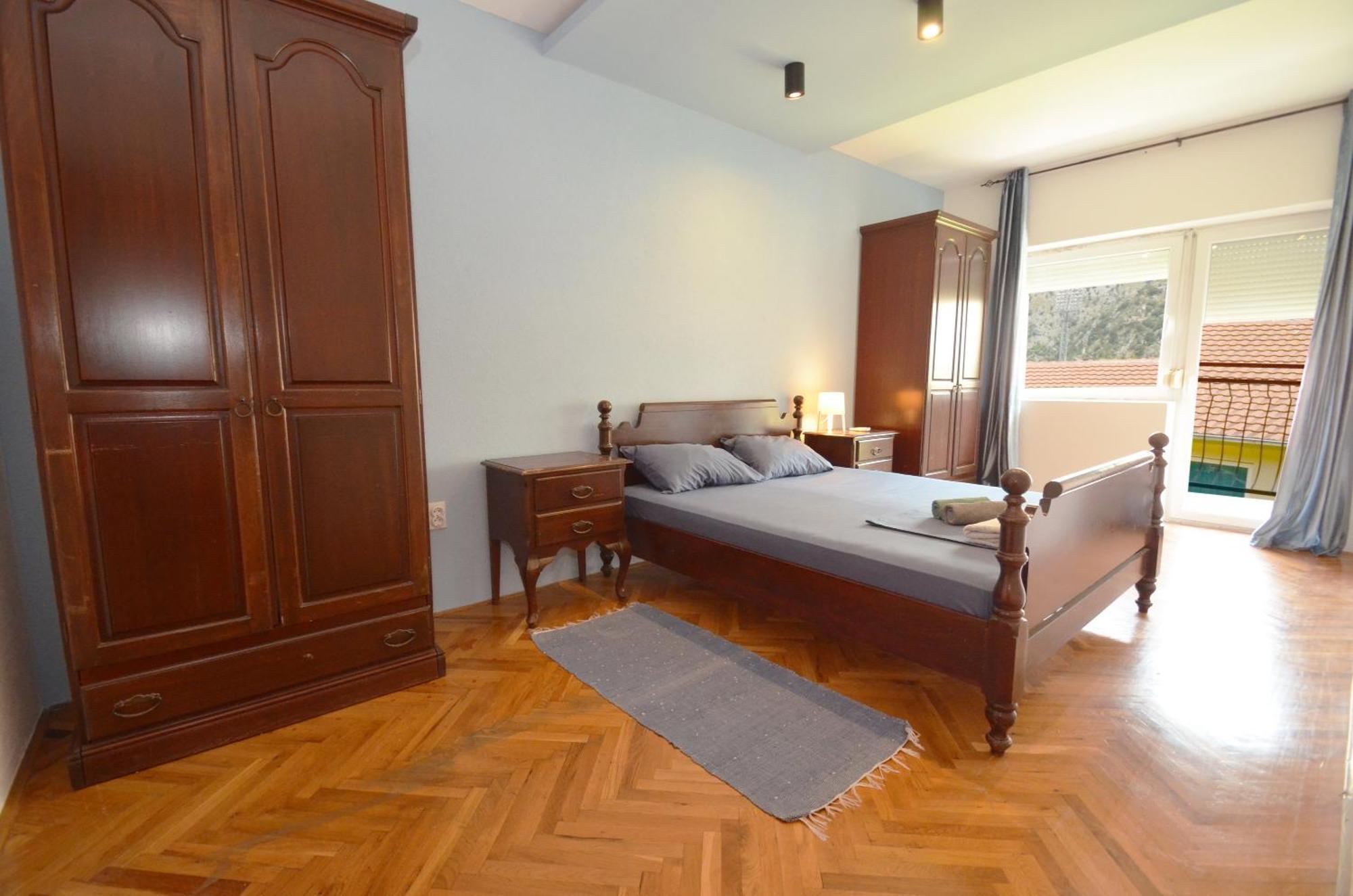 Bugi Apartment Kotor Luaran gambar