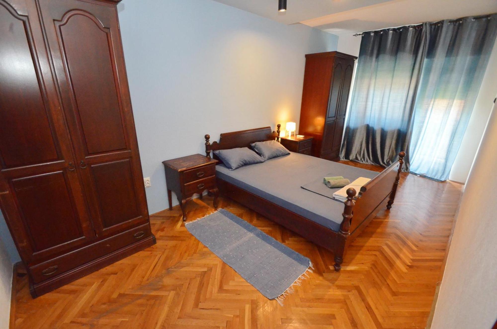 Bugi Apartment Kotor Luaran gambar