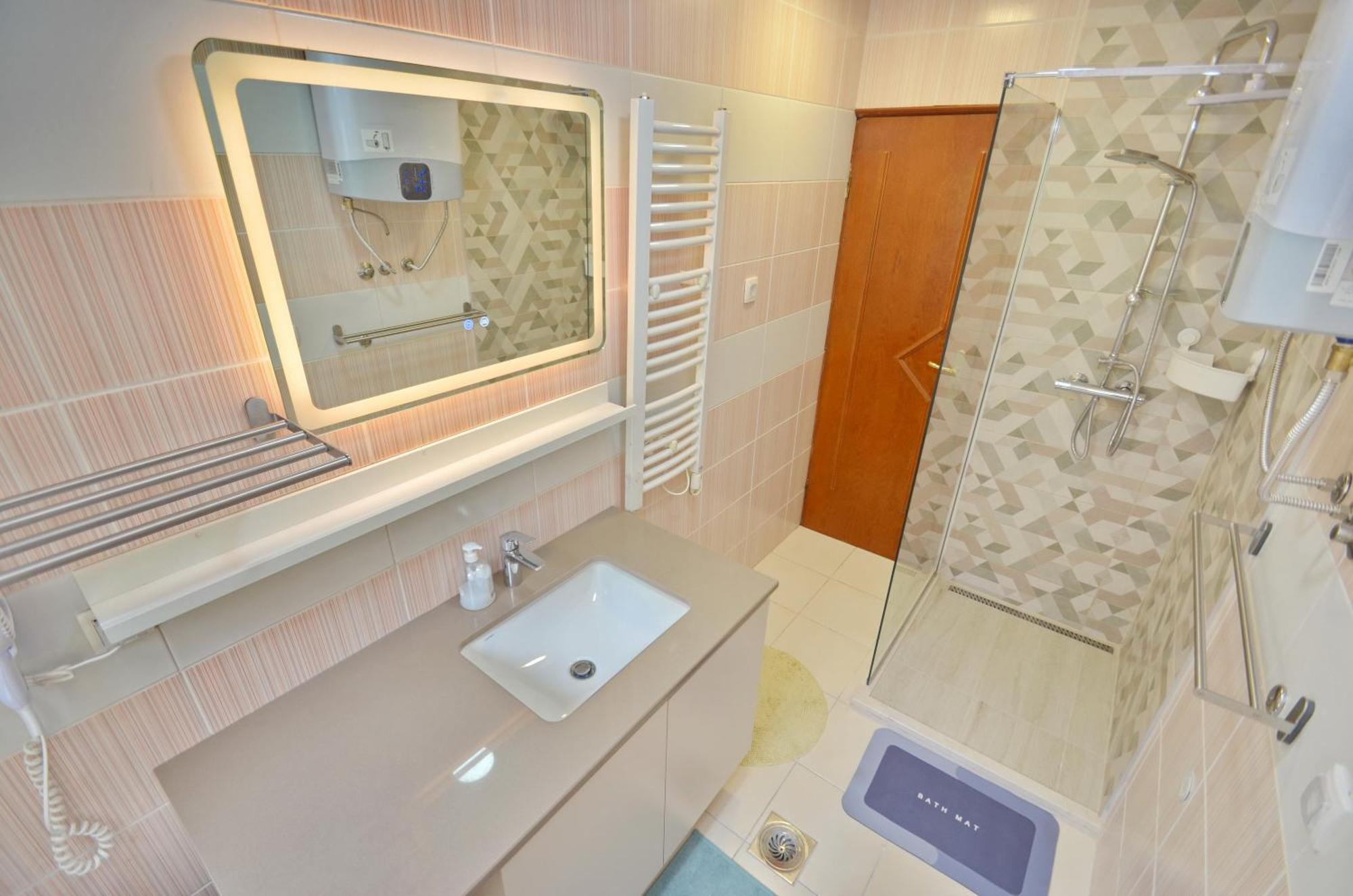 Bugi Apartment Kotor Luaran gambar
