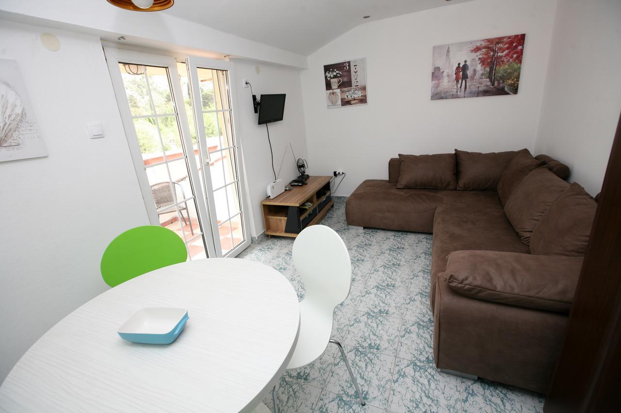 Bugi Apartment Kotor Luaran gambar