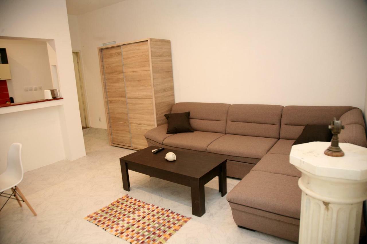 Bugi Apartment Kotor Luaran gambar